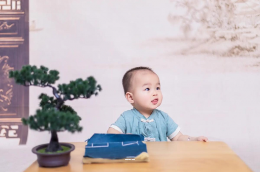 慈溪宝宝腿纹不对称怎么办